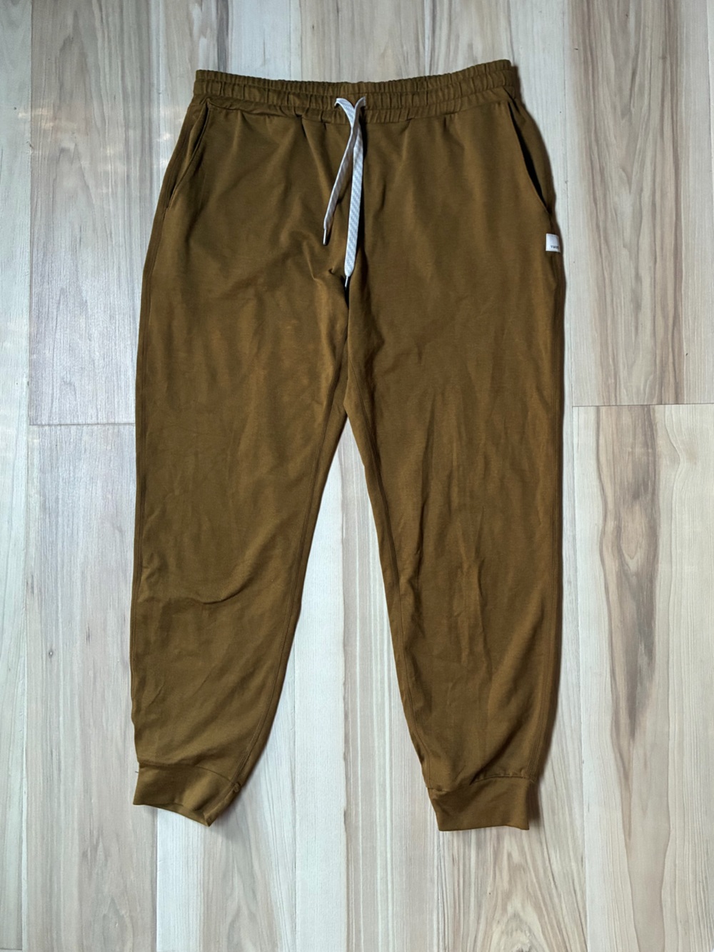 Vuori Jogger Sweatpants with Drawstring